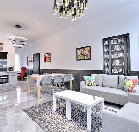 Les Appartements Fenelon Le Cateau-Cambresis Exteriör bild