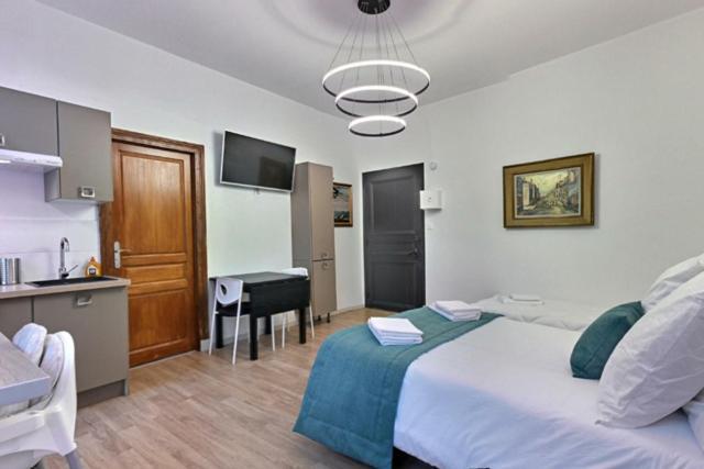Les Appartements Fenelon Le Cateau-Cambresis Exteriör bild