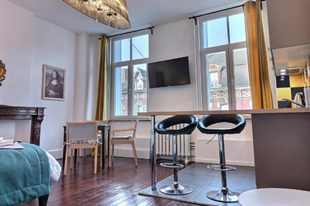 Les Appartements Fenelon Le Cateau-Cambresis Exteriör bild