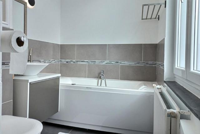 Les Appartements Fenelon Le Cateau-Cambresis Exteriör bild